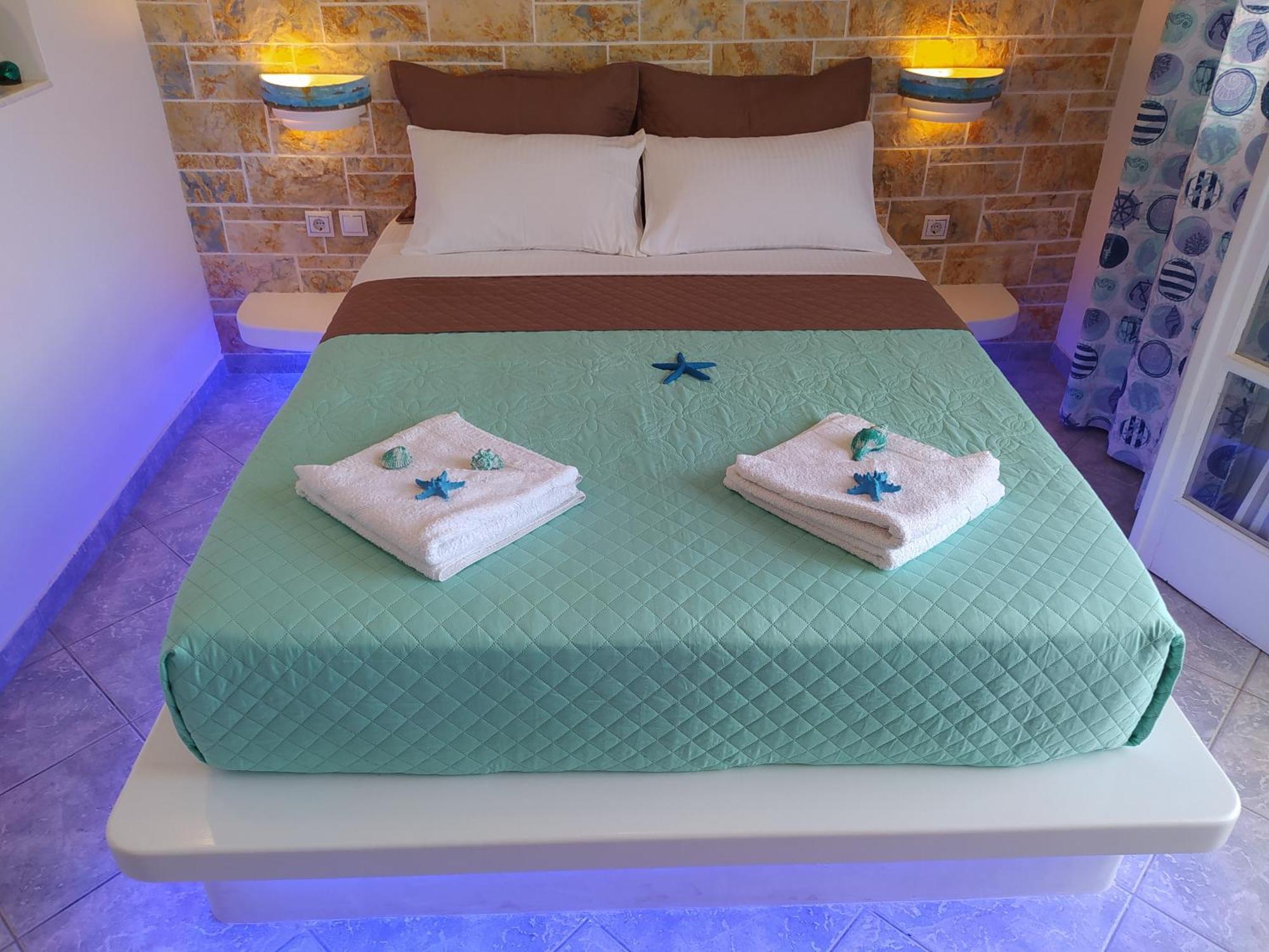 Fantastic View Studios Kythnos Room photo
